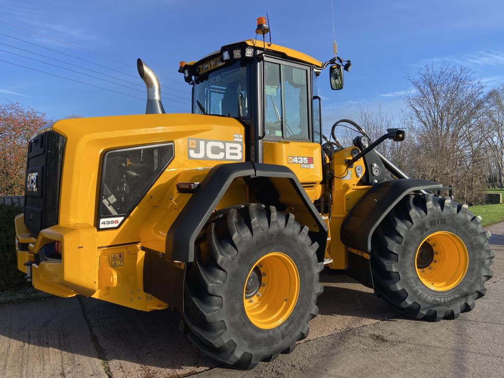 JCB 435S