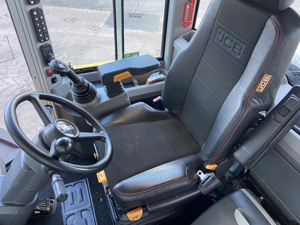 JCB 435S