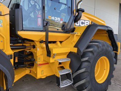 JCB 435S