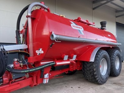 Redrock 3500 gallon tanker