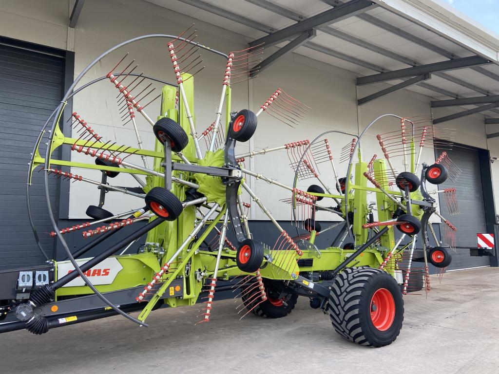 Claas Liner 4800 Business 4 rotor rake