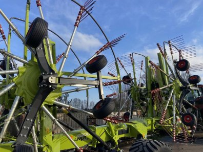 Claas Liner 4800 Business 4 rotor rake
