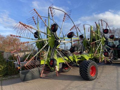 Claas Liner 4800 Business 4 rotor rake