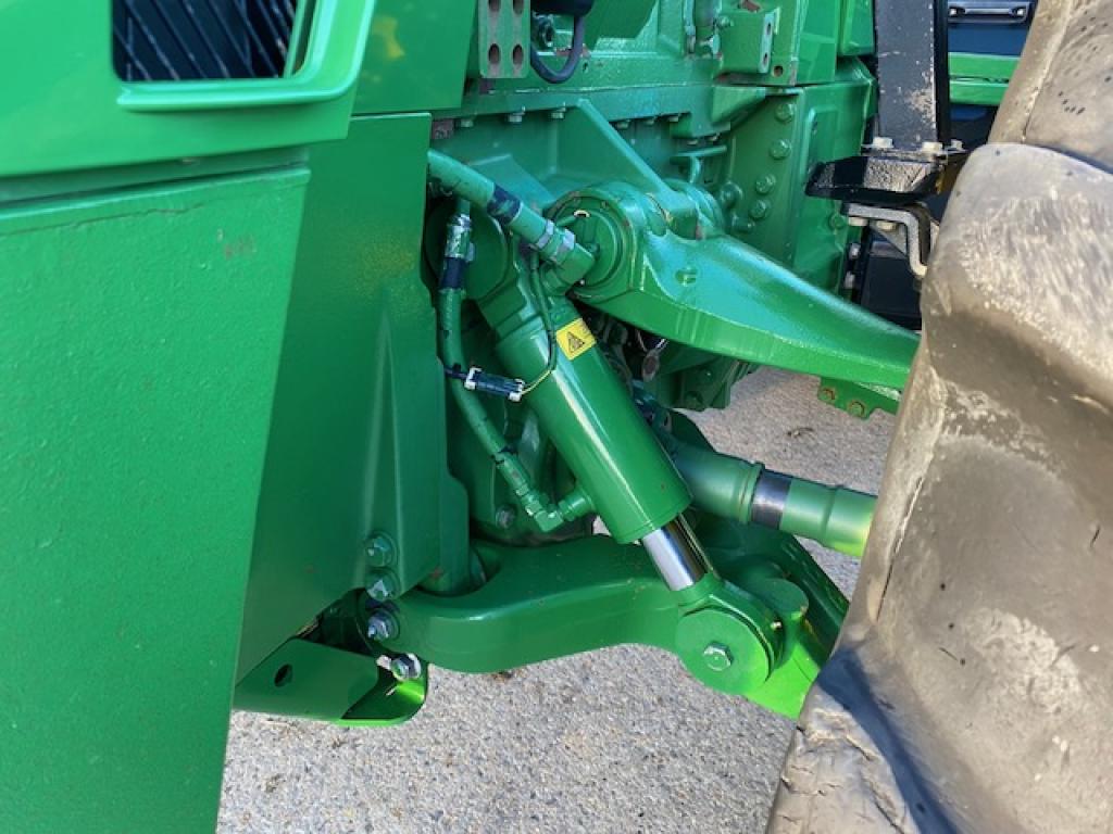 John Deere 8430