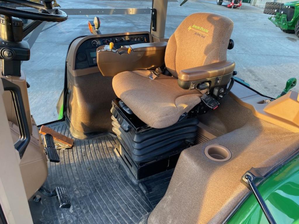 John Deere 8430