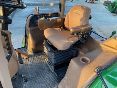 John Deere 8430