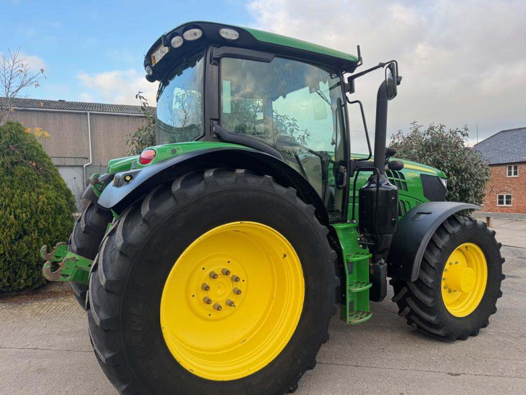 John Deere 6145R