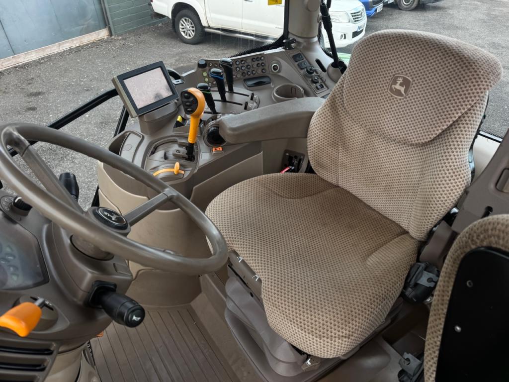 John Deere 6145R