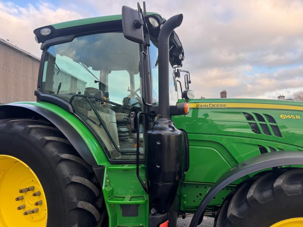 John Deere 6145R
