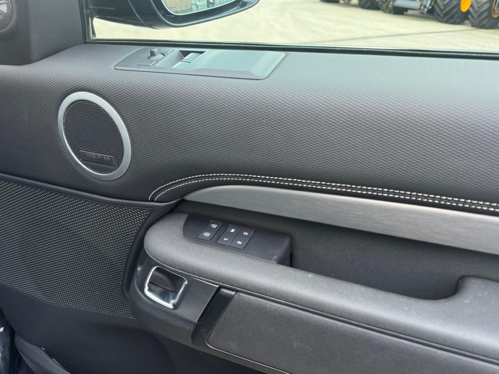 Land Rover Discovery HSE R-Dynamic Commercial D350