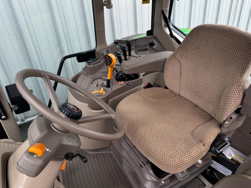 John Deere 6155M