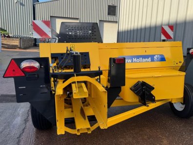 New Holland BC5070 baler