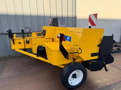 New Holland BC5070 baler