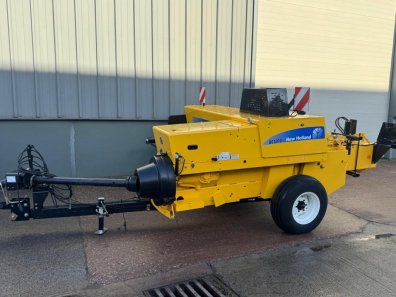 New Holland BC5070 baler