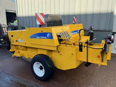 New Holland BC5070 baler
