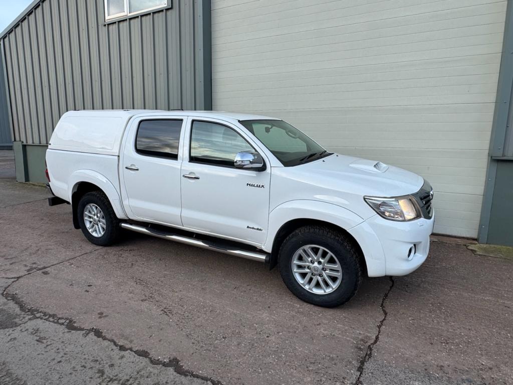 Toyota Hi-Lux Invincible 3.0 LT diesel