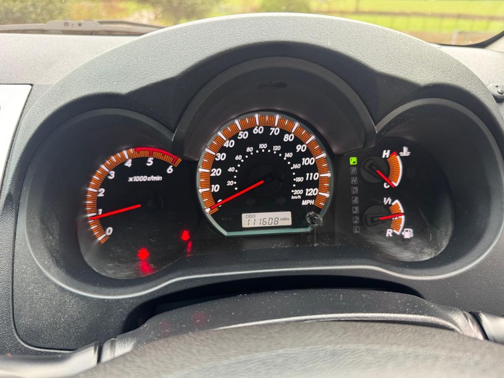 Toyota Hi-Lux Invincible 3.0 LT diesel