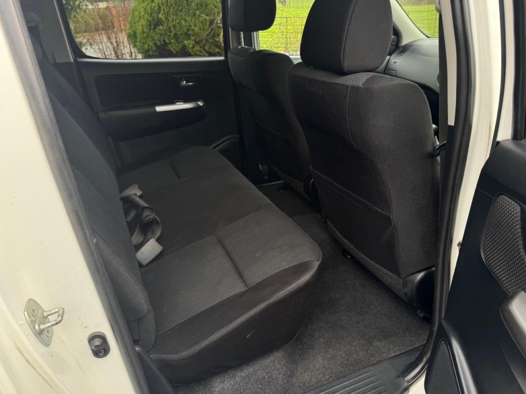 Toyota Hi-Lux Invincible 3.0 LT diesel