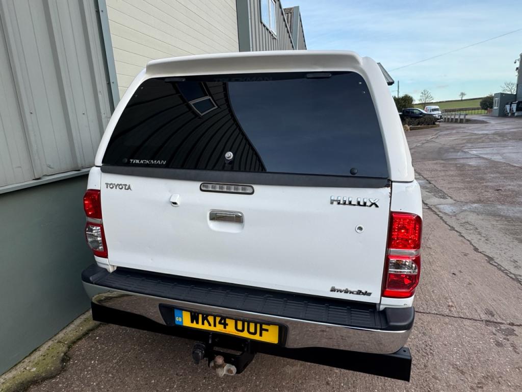 Toyota Hi-Lux Invincible 3.0 LT diesel