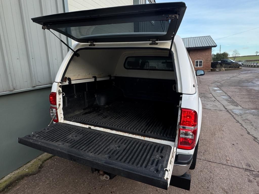 Toyota Hi-Lux Invincible 3.0 LT diesel