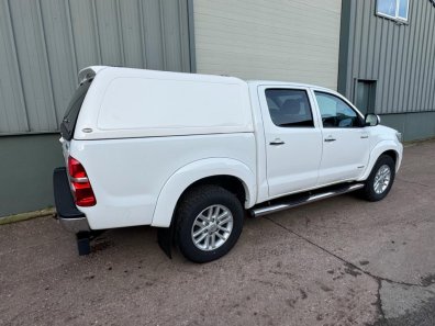 Toyota Hi-Lux Invincible 3.0 LT diesel