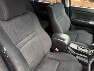 Toyota Hi-Lux Invincible 3.0 LT diesel