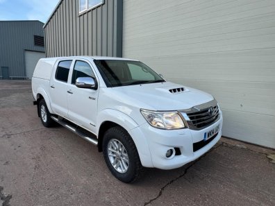 Toyota Hi-Lux Invincible 3.0 LT diesel