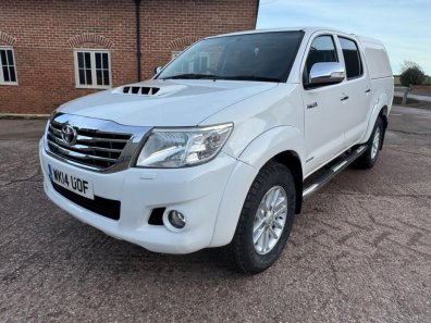 Toyota Hi-Lux Invincible 3.0 LT diesel
