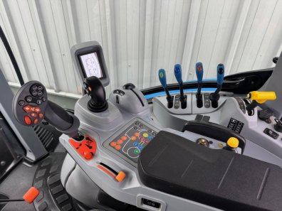 New Holland T6.180