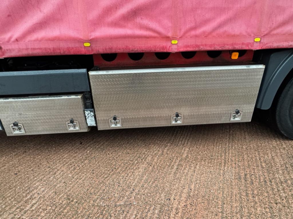 MAN TG-A 26.363 6x2 day cab lorry