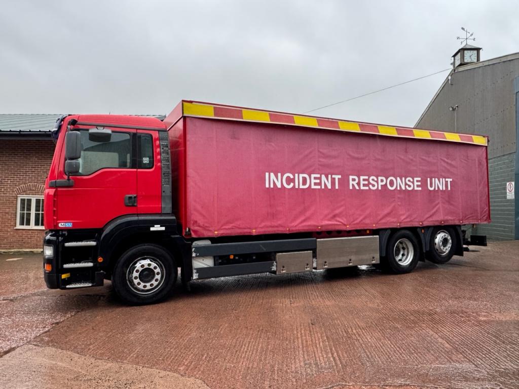 MAN TG-A 26.363 6x2 day cab lorry