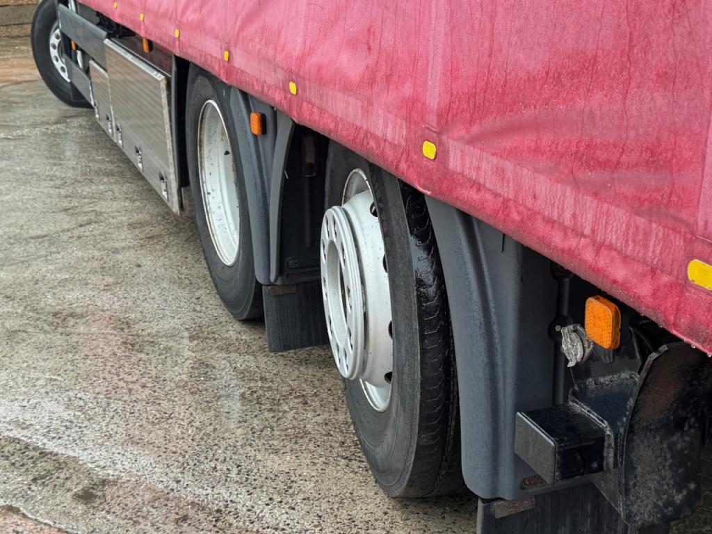 MAN TG-A 26.363 6x2 day cab lorry