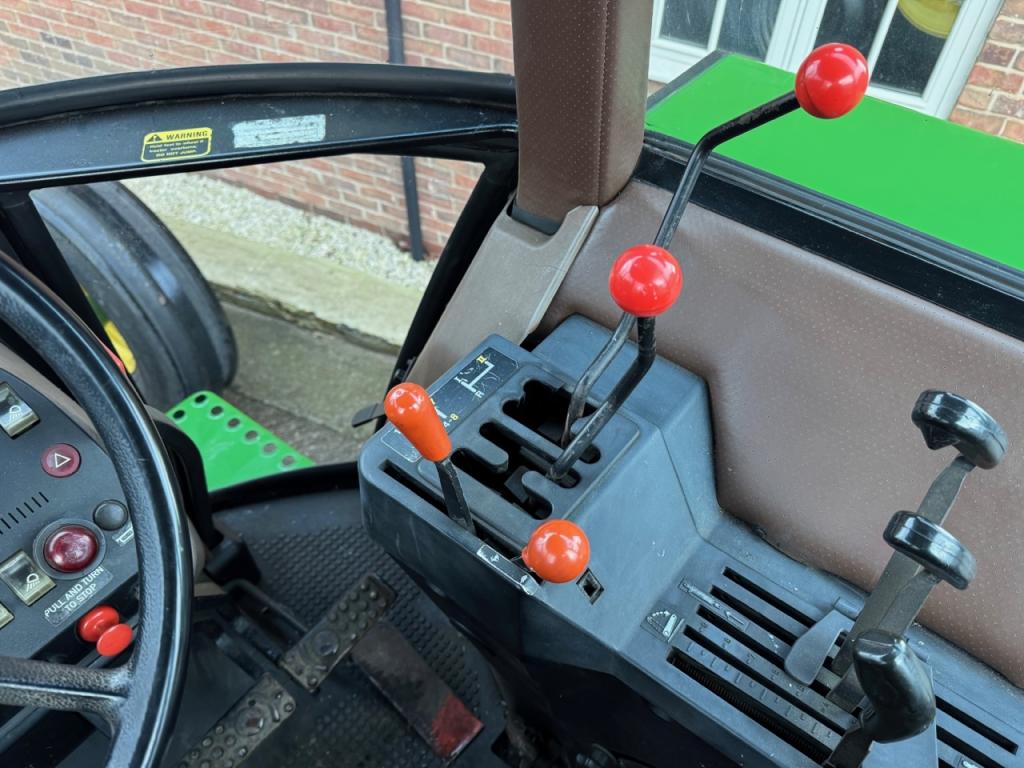 John Deere 3050