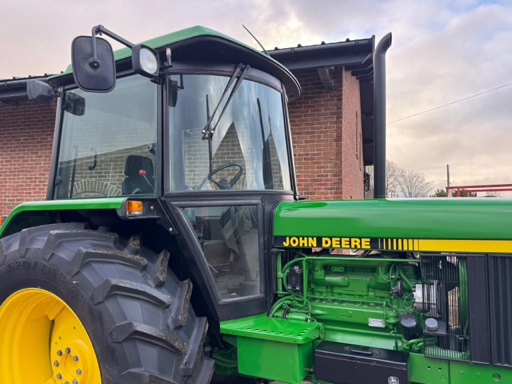 John Deere 3050