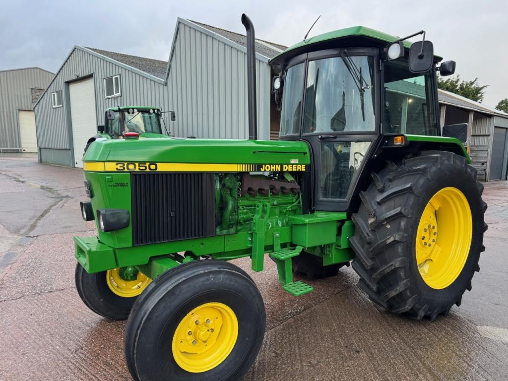 John Deere 3050