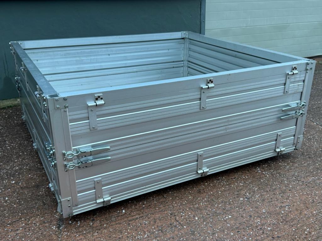 Aluminium drop side body