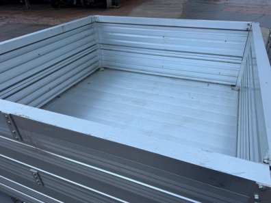 Aluminium drop side body