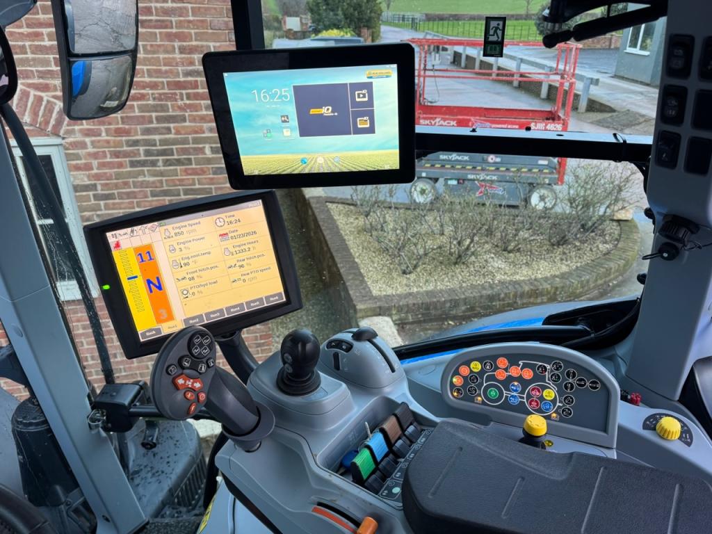 New Holland T7.260
