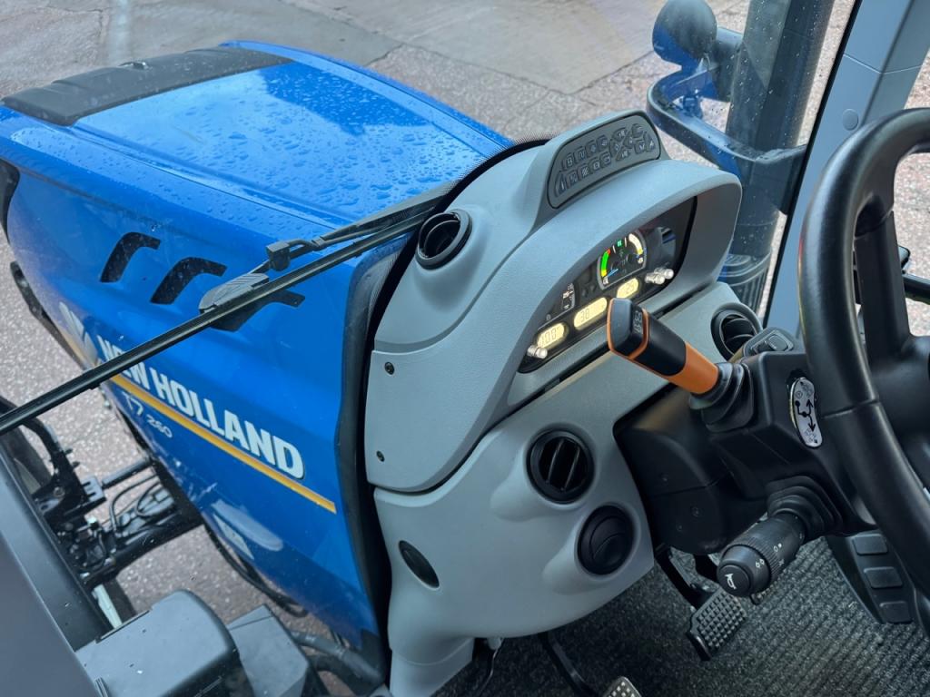 New Holland T7.260