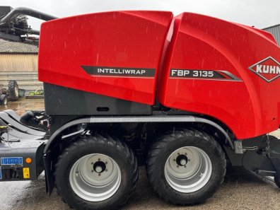Kuhn FBP 3135 wrapper baler
