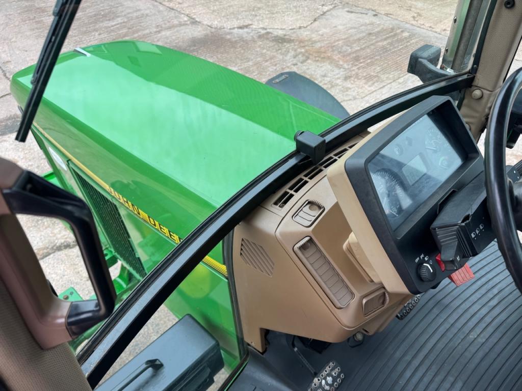 John Deere 6400