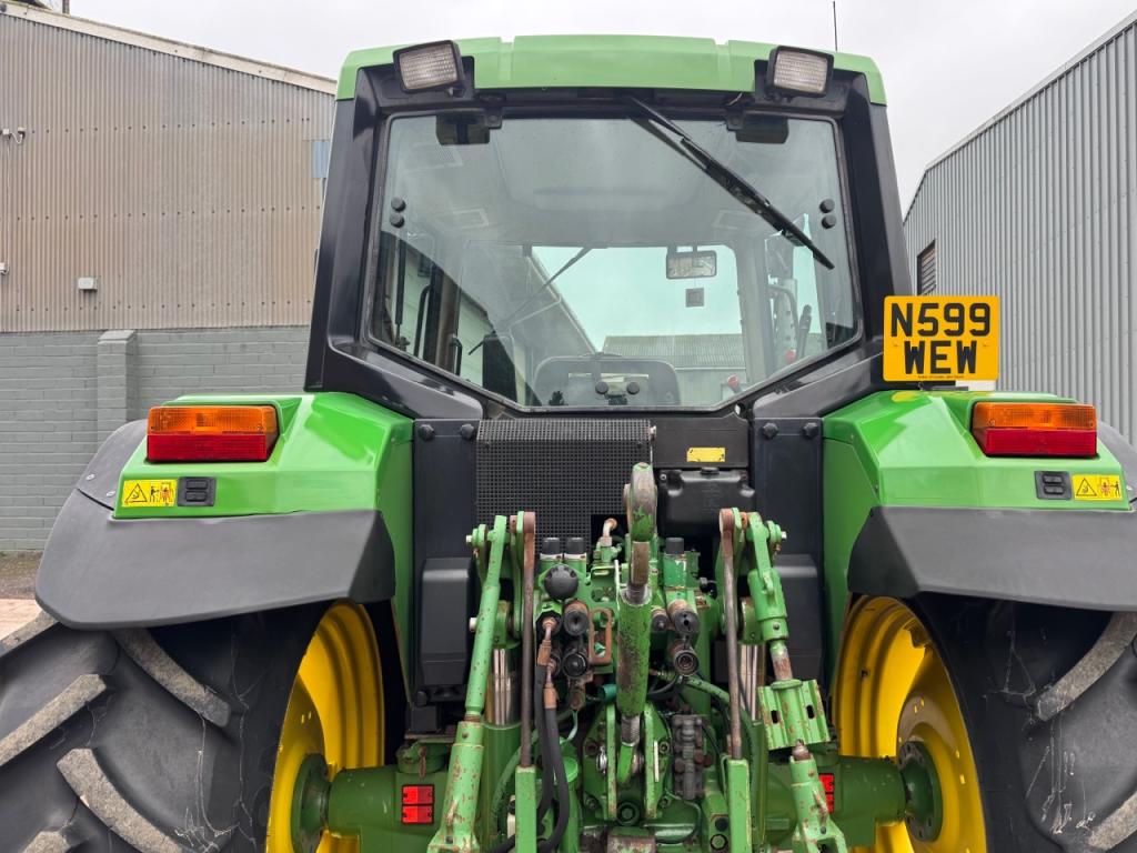 John Deere 6400