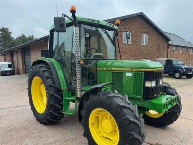 John Deere 6400
