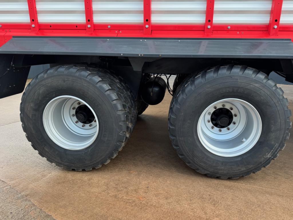 Pottinger Jumbo 7220 L Combline forage wagon