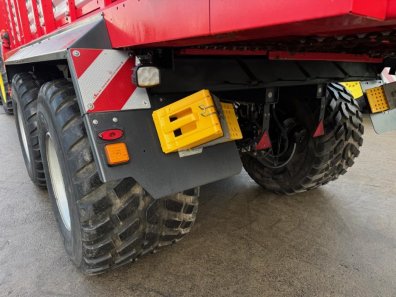 Pottinger Jumbo 7220 L Combline forage wagon
