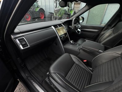 Land Rover Discovery HSE R-Dynamic Commercial D300 Diesel