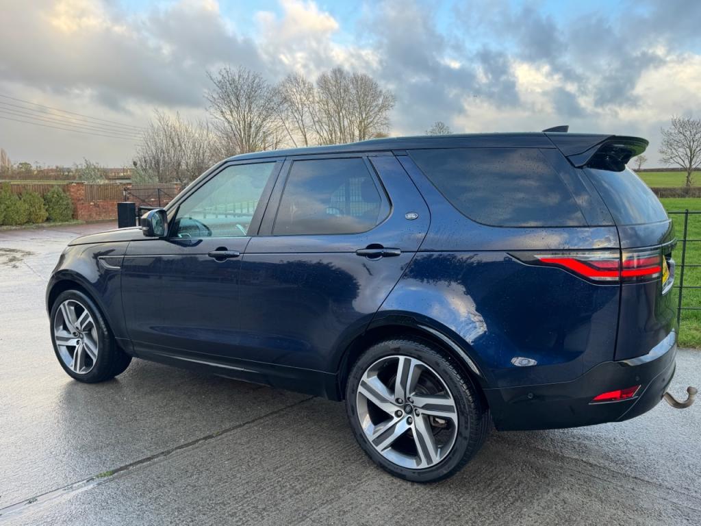 Land Rover Discovery HSE R-Dynamic Commercial D300 Diesel