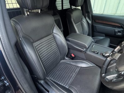 Land Rover Discovery HSE R-Dynamic Commercial D300 Diesel