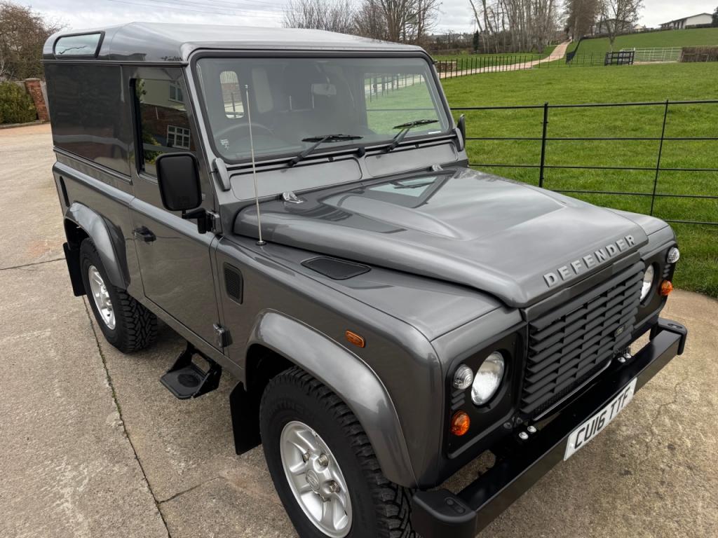 Land Rover Defender 90 Hard Top 2.2 diesel