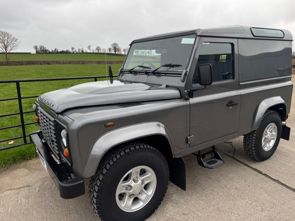 Land Rover Defender 90 Hard Top 2.2 diesel